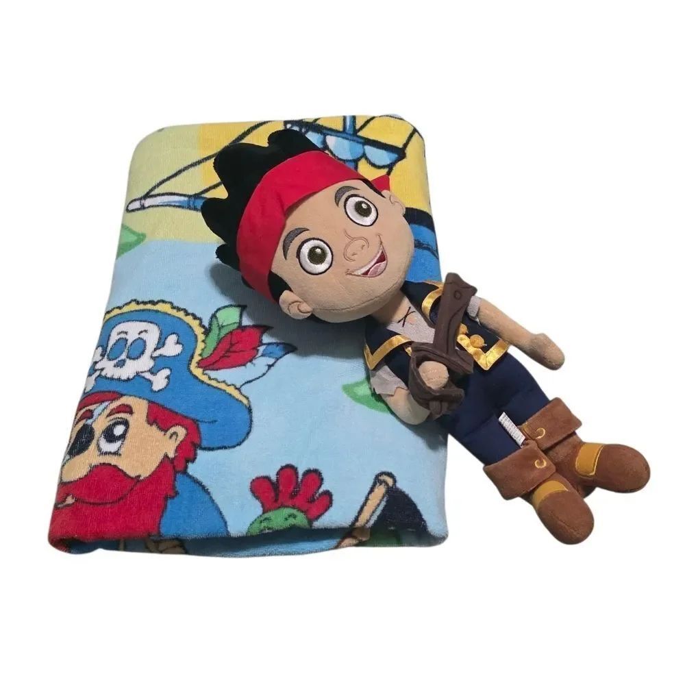 Jake And The Neverland Pirate Adventure Bundle (3piece)